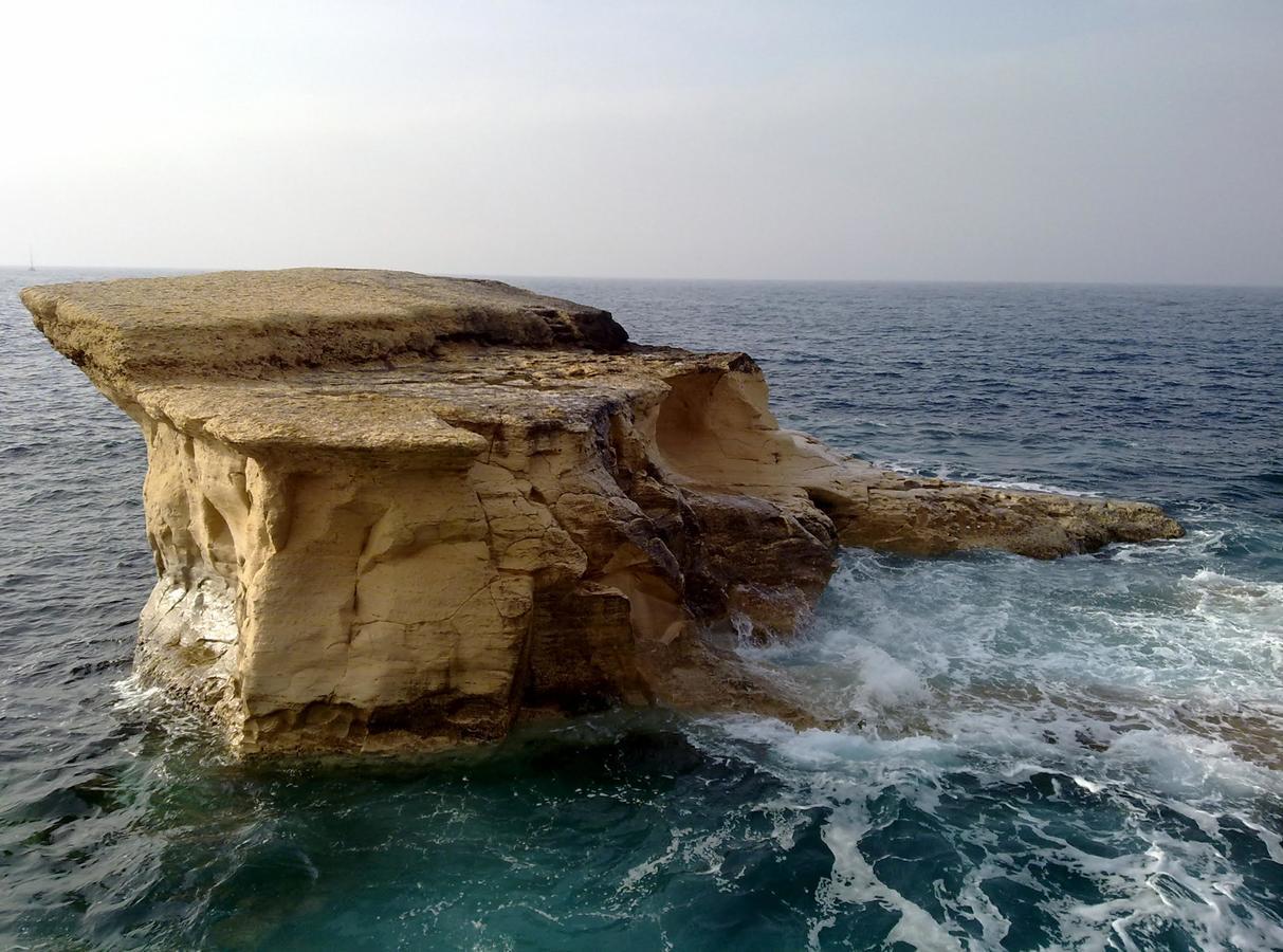 Mood Farmhouse Mythology Gharb  Luaran gambar