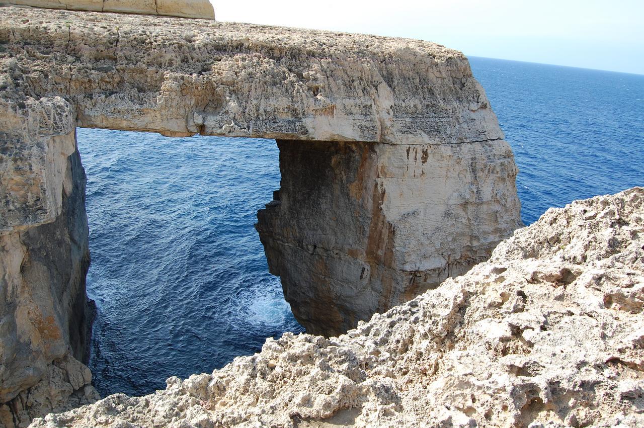 Mood Farmhouse Mythology Gharb  Luaran gambar