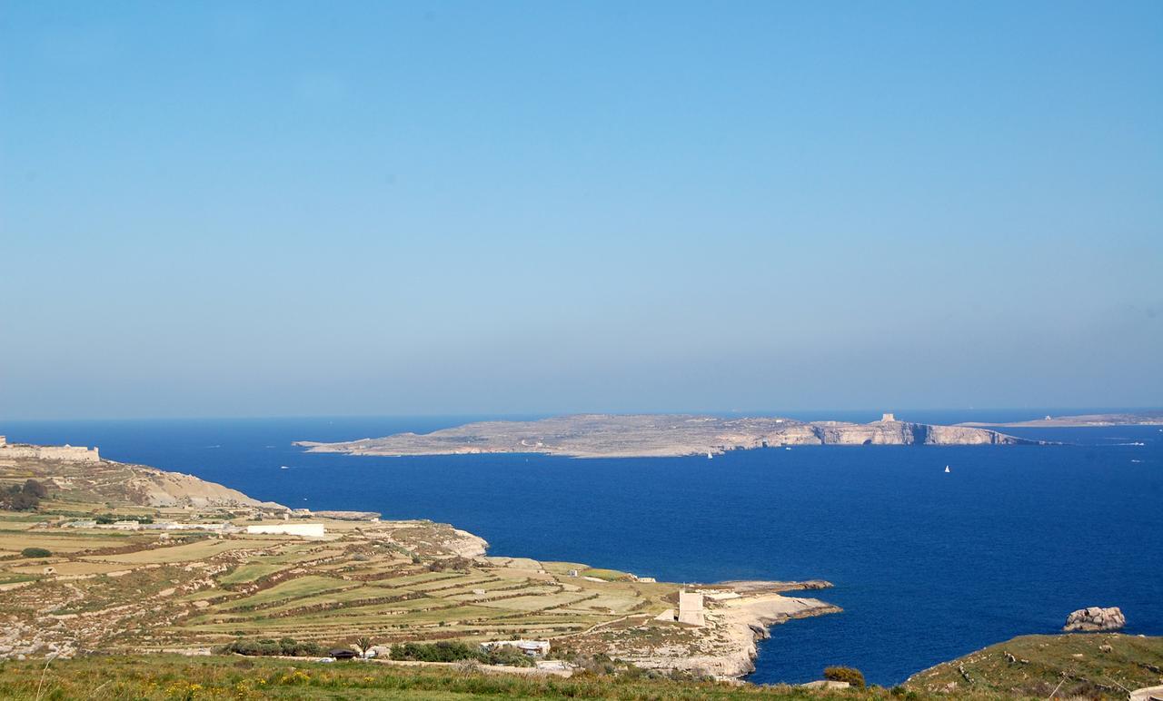 Mood Farmhouse Mythology Gharb  Luaran gambar