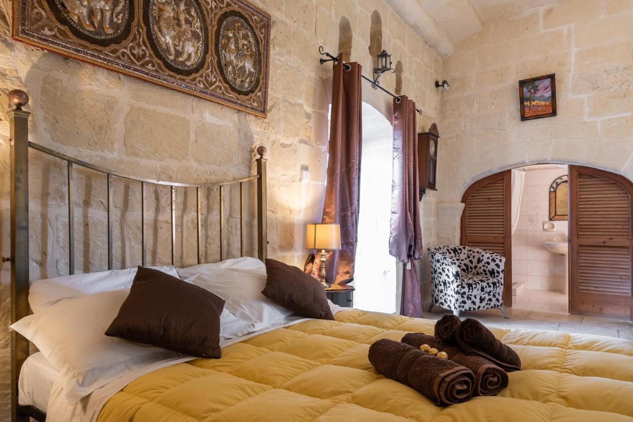 Mood Farmhouse Mythology Gharb  Luaran gambar